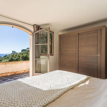 Hébergement de vacances Du Canadel By Interhome