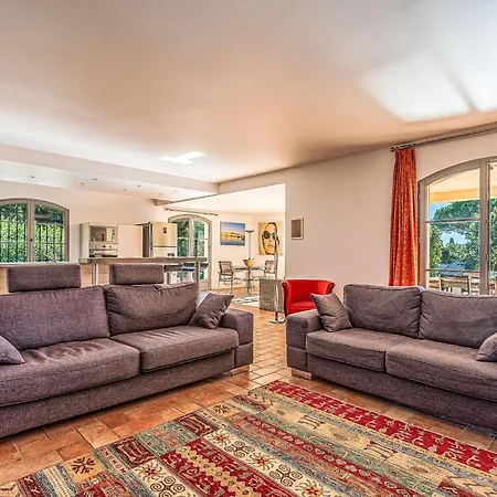 בית נופש Du Canadel By Interhome